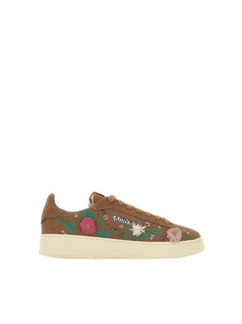 Sneakers da donna in pelle scamosciata con applicazioni laterali, color caffé AUTRY | ADLWEY03
