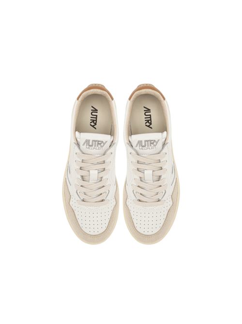 sneakers da uomo in pelle colore bianco e suede colore beige con tallone AUTRY | AULMLS02
