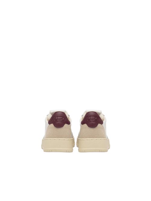 sneakers da donna in pelle colore bianco e suede colore beige con tallone bordeaux AUTRY | AULWLS03