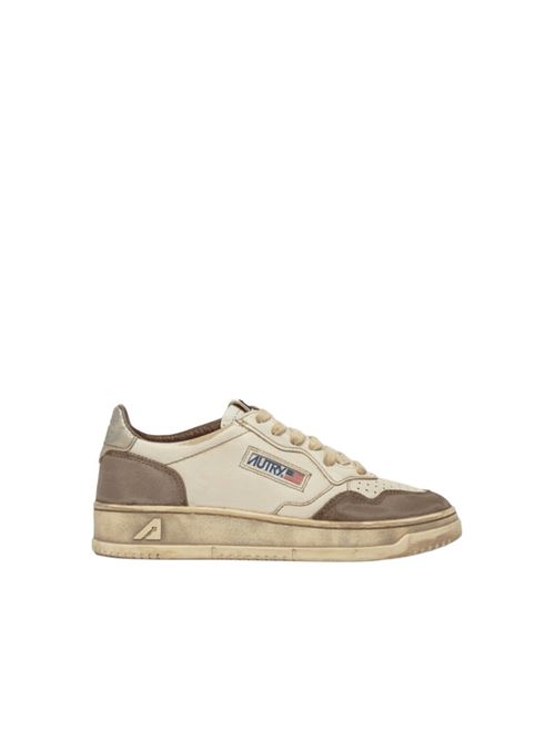 sneakers da uomo in pelle vintage colore bianco e suede colore marrone con tallone argento AUTRY | AVLMLS09