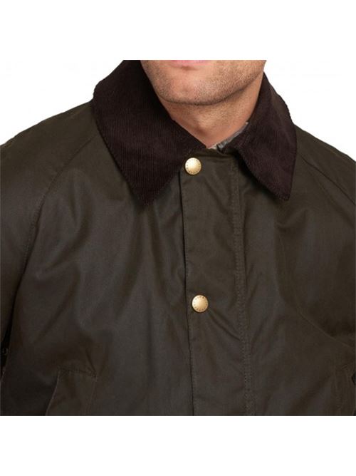 Giacca da uomo in cotone cerato con colletto in velluto e due spacchi posteriori colore verde oliva BARBOUR | MWX0339MWXOL71