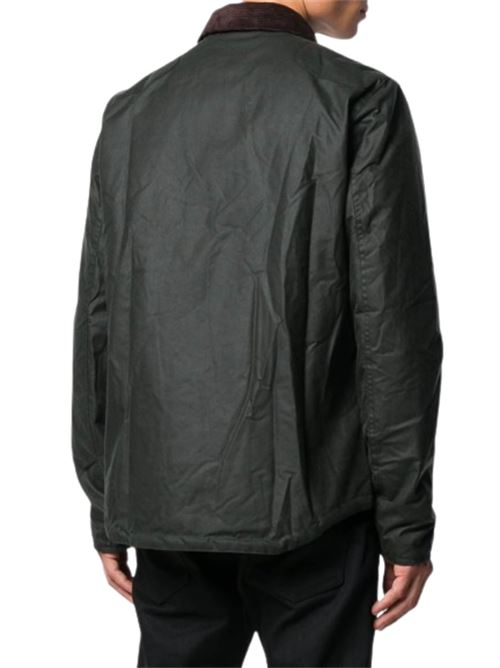 Giacca da uomo in cotone cerato con toppe sulle spalle e colletto in velluto colore verde salvia BARBOUR | MWX1106MWXSG51