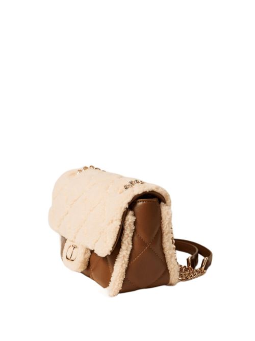 Borsa da donna in ecopelle trapuntata, tracolla in catena,dettagli shearling, color cuoio. TWINSET | 252TD811012422