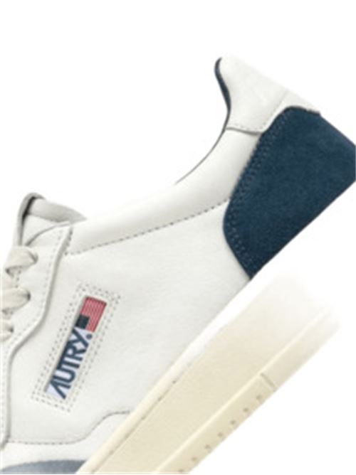 sneakers uomo pelle  bianco/camoscio azzurro AUTRY | AULMGS41